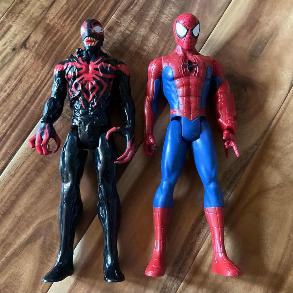 Marvel Spider-Man Action Figure Titan Hero & Spider-Man Maximum Venom Titan Hero